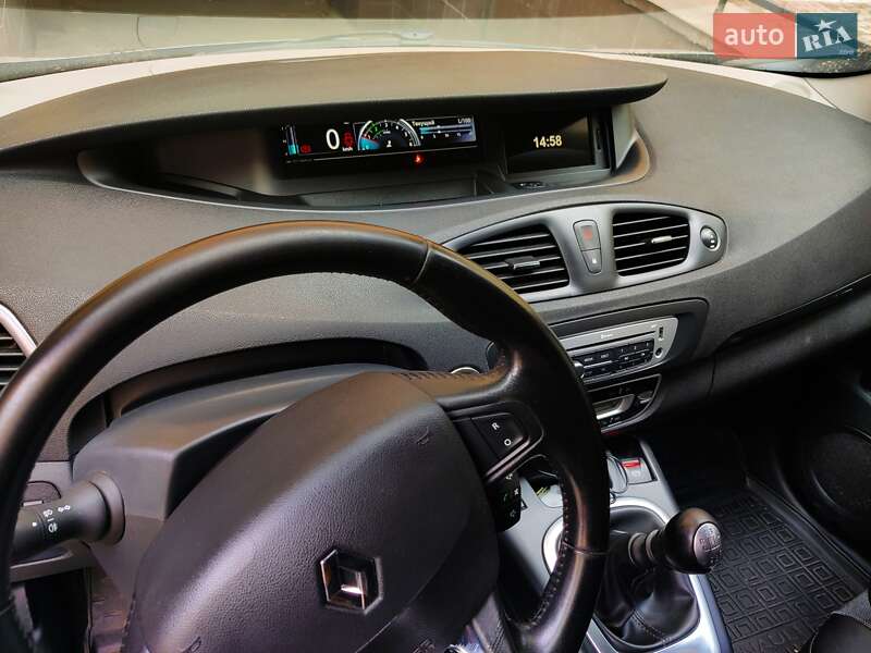 Минивэн Renault Grand Scenic 2015 в Ивано-Франковске