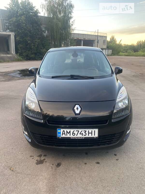 Renault Grand Scenic 2011 Renault Grand Scenic 2011