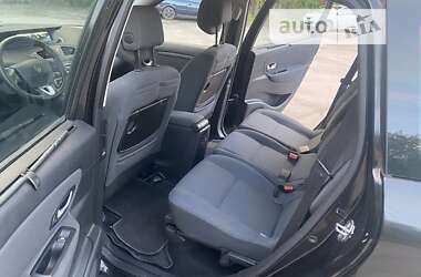 Минивэн Renault Grand Scenic 2011 в 