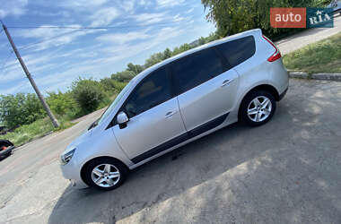 Renault Grand Scenic 2012