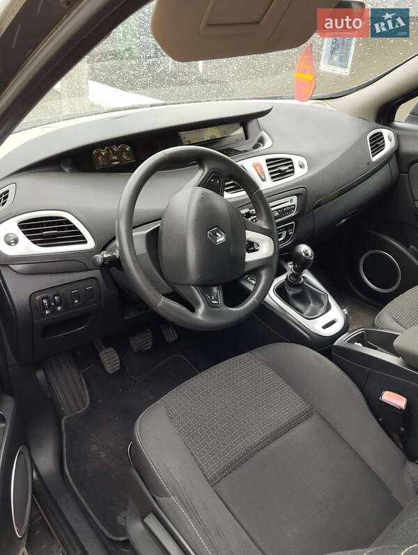 Минивэн Renault Grand Scenic 2009 в Каменец-Подольском фото 11 Минивэн Renault Grand Scenic 2009 в Каменец-Подольском