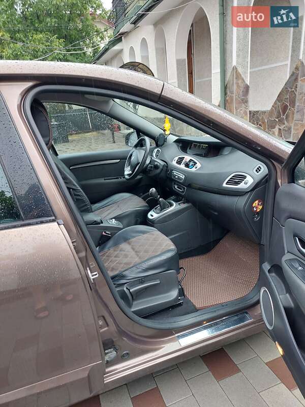 Минивэн Renault Grand Scenic 2010 в Перегинском