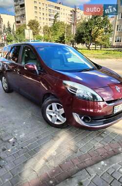 Renault Grand Scenic 2012