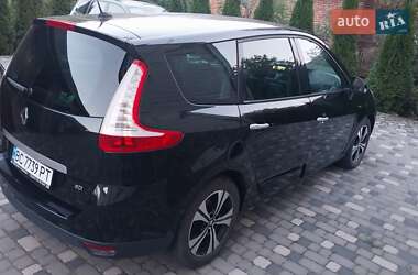 Минивэн Renault Grand Scenic 2011 в 