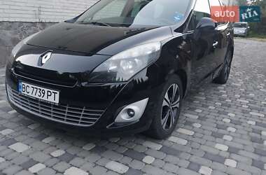 Минивэн Renault Grand Scenic 2011 в 