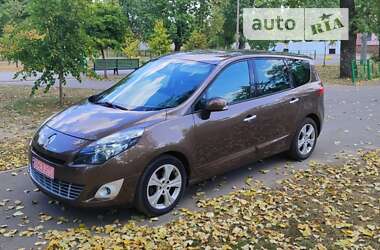 Renault Grand Scenic 2011