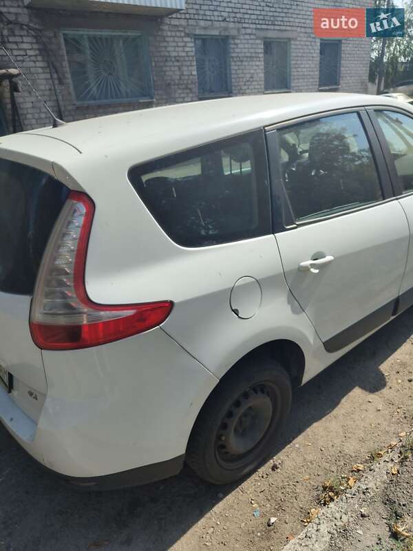 Мінівен Renault Grand Scenic 2010 в Кам'янському