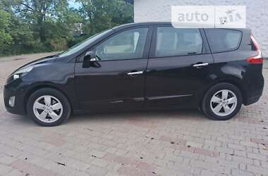 Минивэн Renault Grand Scenic 2009 в Косове