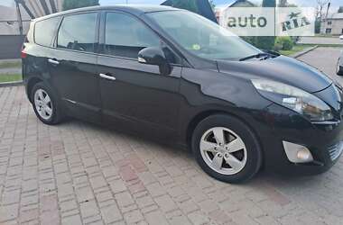 Минивэн Renault Grand Scenic 2009 в Косове