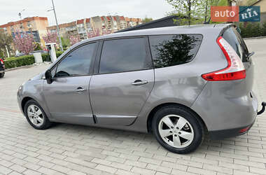 Минивэн Renault Grand Scenic 2011 в 