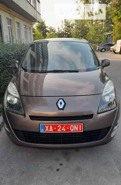 Renault Grand Scenic 2010