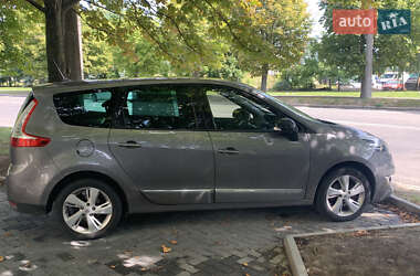 Минивэн Renault Grand Scenic 2012 в 