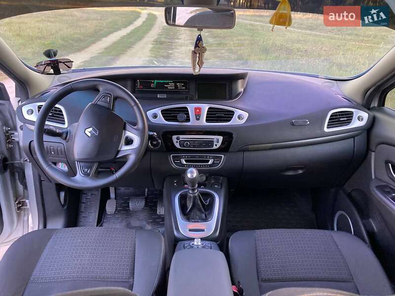 Мінівен Renault Grand Scenic 2010 в Бродах фото 23 Мінівен Renault Grand Scenic 2010 в Бродах