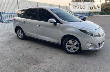 Renault Grand Scenic 2011