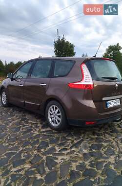 Renault Grand Scenic 2010