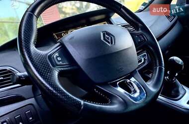 Минивэн Renault Grand Scenic 2012 в 