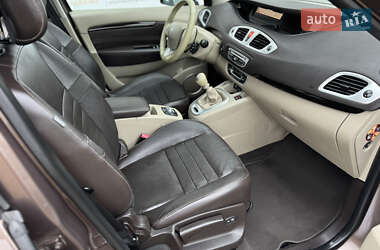 Минивэн Renault Grand Scenic 2010 в 
