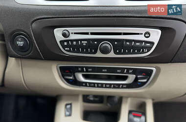 Минивэн Renault Grand Scenic 2010 в 
