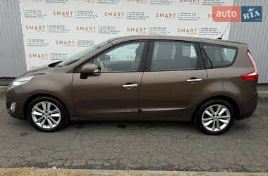 Минивэн Renault Grand Scenic 2010 в 
