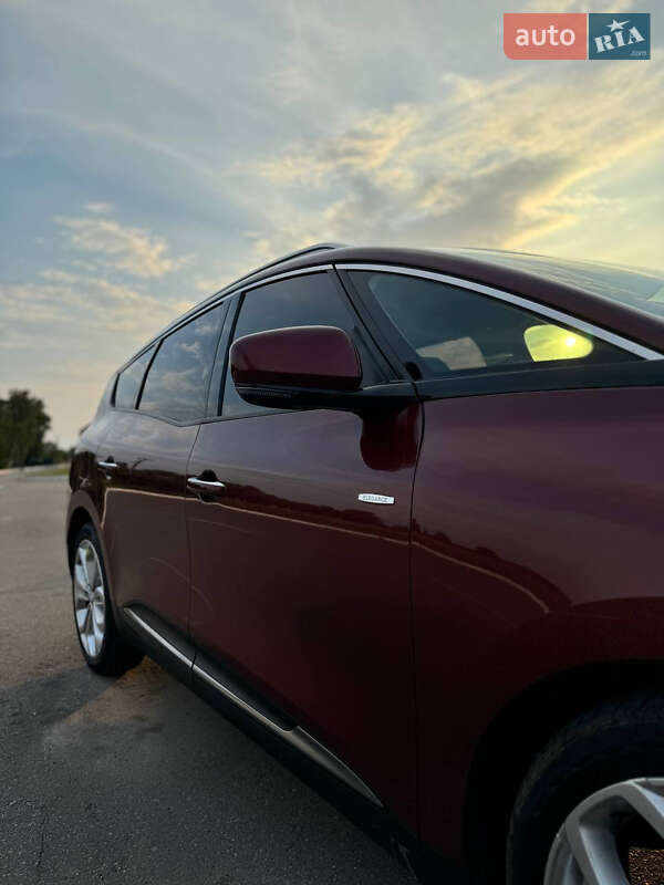 Минивэн Renault Grand Scenic 2017 в Ромнах