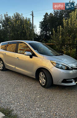 Renault Grand Scenic 2013