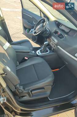 Минивэн Renault Grand Scenic 2010 в 