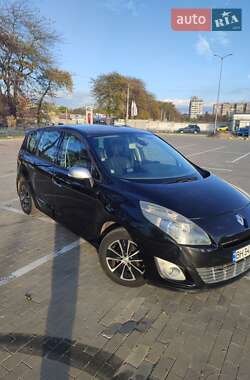 Минивэн Renault Grand Scenic 2010 в 
