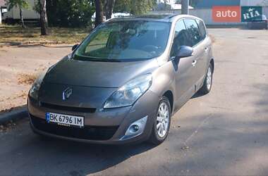 Renault Grand Scenic 2011