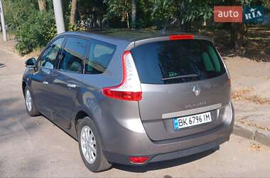 Минивэн Renault Grand Scenic 2011 в Ровно