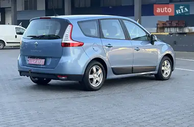 Renault Grand Scenic 2011