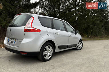 Renault Grand Scenic 2012