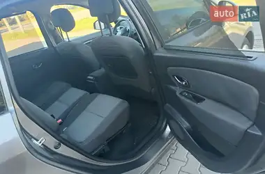 Renault Grand Scenic 2012