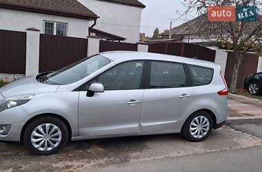 Renault Grand Scenic 2011