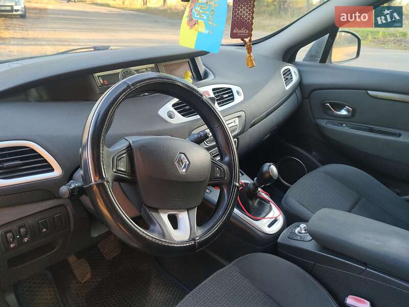 Минивэн Renault Grand Scenic 2010 в Запорожье