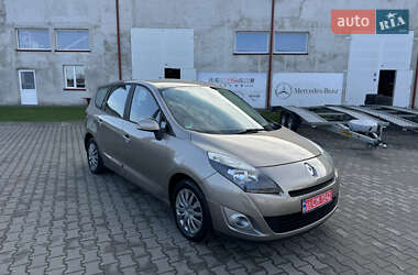 Renault Grand Scenic 2011