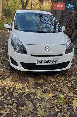 Renault Grand Scenic 2011