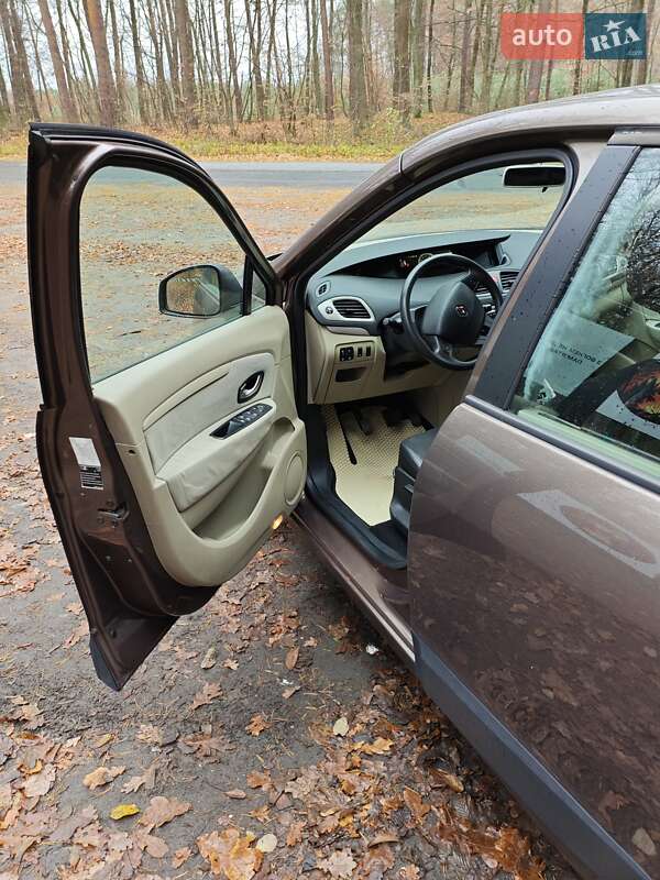 Мінівен Renault Grand Scenic 2010 в Кам'янці-Бузькій