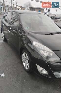 Renault Grand Scenic 2011