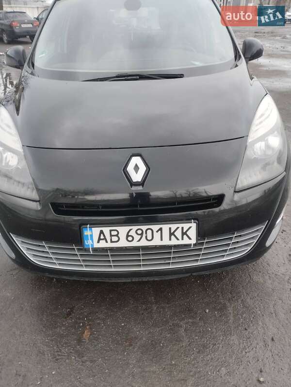 Минивэн Renault Grand Scenic 2011 в Могилев-Подольске