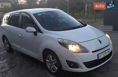 Мінівен Renault Grand Scenic 2011 в Рожнятові