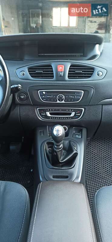 Минивэн Renault Grand Scenic 2010 в Буске