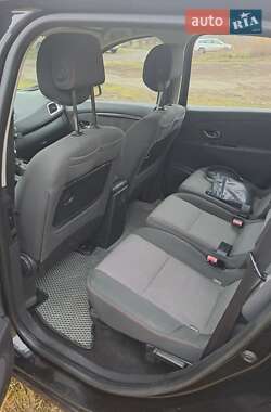 Мінівен Renault Grand Scenic 2012 в 