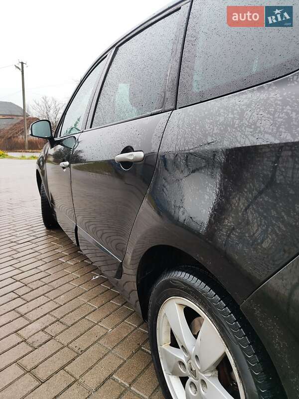 Минивэн Renault Grand Scenic 2009 в Бобрке
