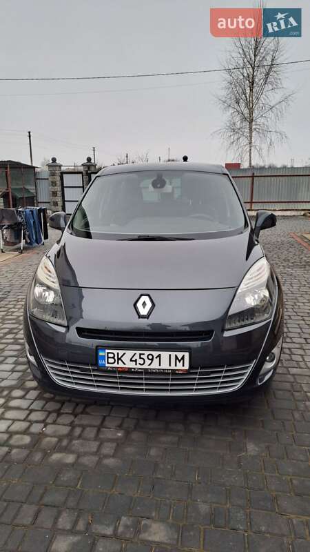 Минивэн Renault Grand Scenic 2011 в Ровно