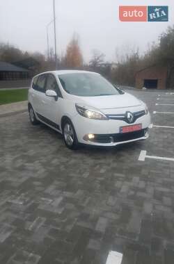 Renault Grand Scenic 2012