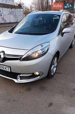 Renault Grand Scenic 2015