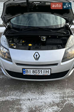 Минивэн Renault Grand Scenic 2010 в Полтаве