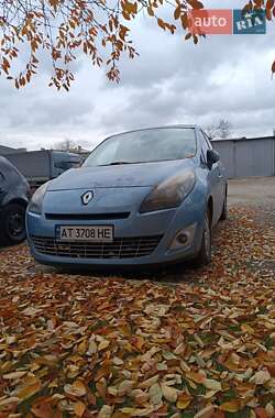 Мінівен Renault Grand Scenic 2011 в Івано-Франківську