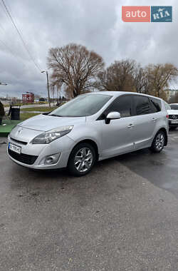 Renault Grand Scenic 2011