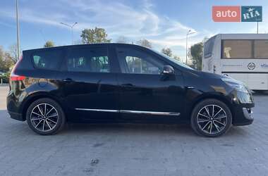 Минивэн Renault Grand Scenic 2012 в 
